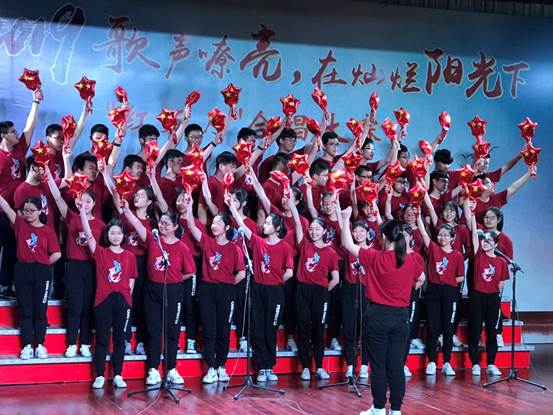 说明: D:\desktop\歌声嘹亮 在灿烂阳光下——舟山一初红五月大合唱汇演\4708c1a868fb23e1601a19310c9d441.jpg