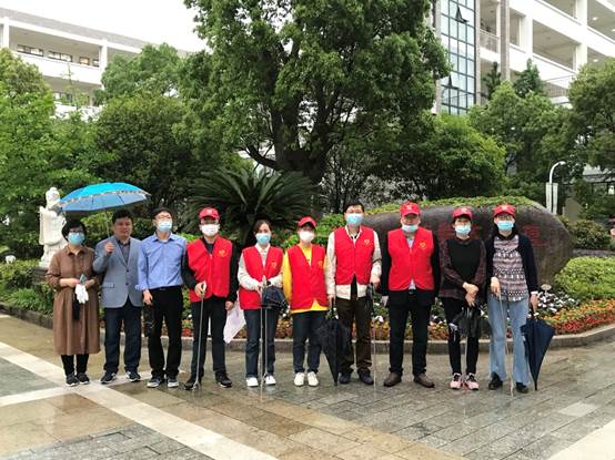 说明: C:\Users\Administrator\Desktop\信息上报\余浩已审核2020年5月8日关于舟山一初开展全体教职工“啄木鸟”志愿者行动的通讯稿：朱碧妮\科学组.JPG