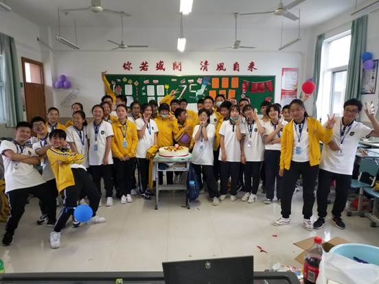 说明: C:\Users\Administrator\Desktop\信息上报\已审核2020年5月28、29日关于年七年级庆祝六一节活动通讯报道朱碧妮\P00528-165209.jpg